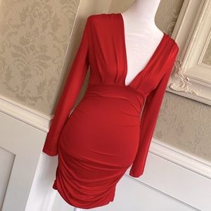 New red body con dress with side rushing! Size small!